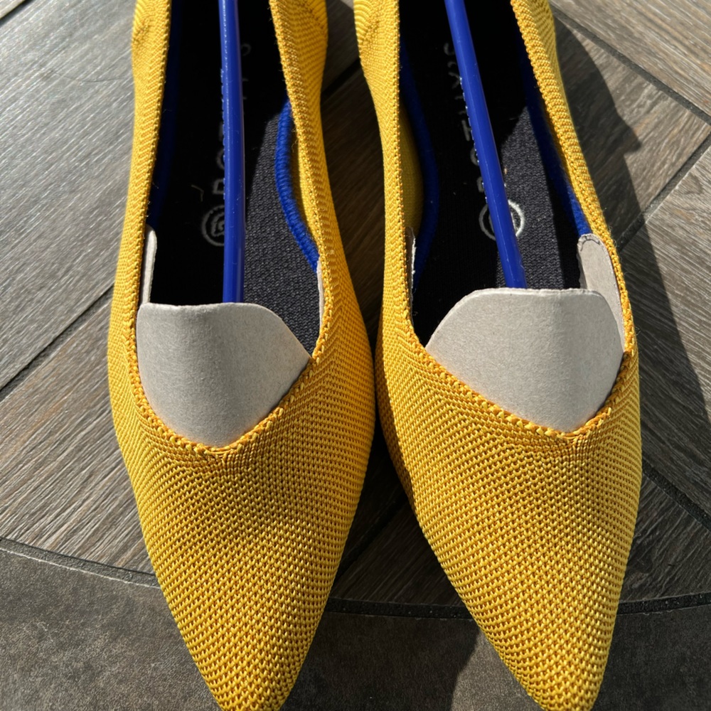 Yellow Rothy’s point size 9